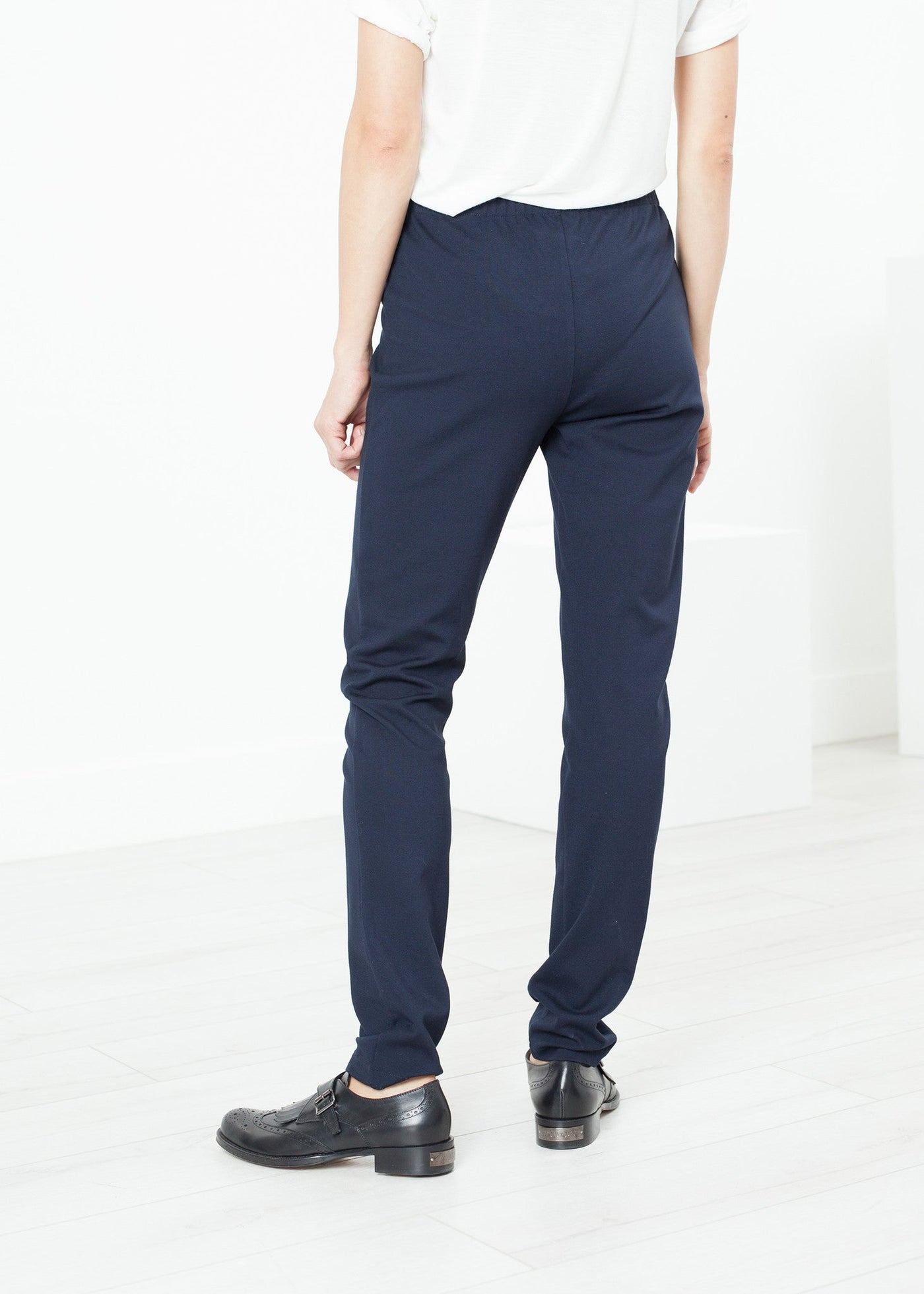 Easy Slim Pant in Navy